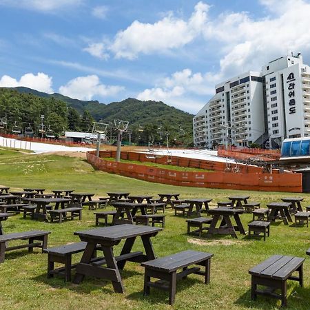 แบร์ ทาวน์ Hotel โพชอน ภายนอก รูปภาพ
