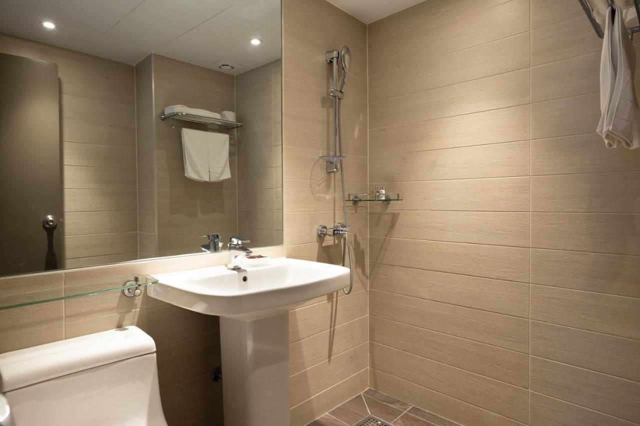 แบร์ ทาวน์ Hotel โพชอน ภายนอก รูปภาพ
